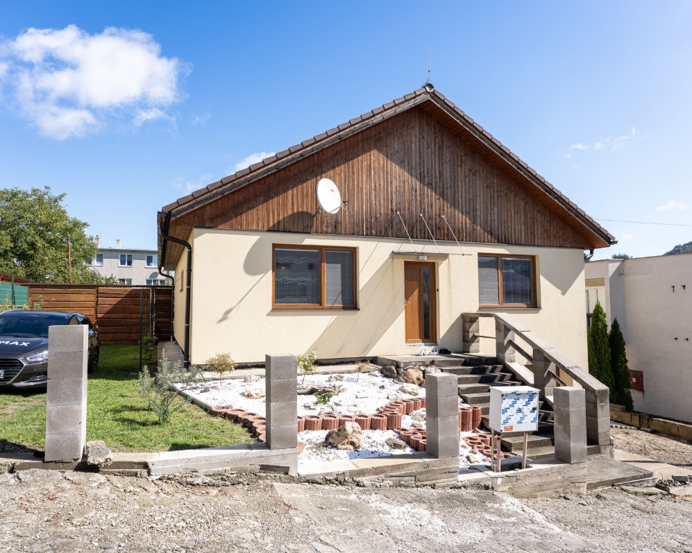 Rodinný dom Hliník nad Hronom